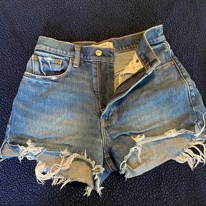 Abercrombie & Fitch short